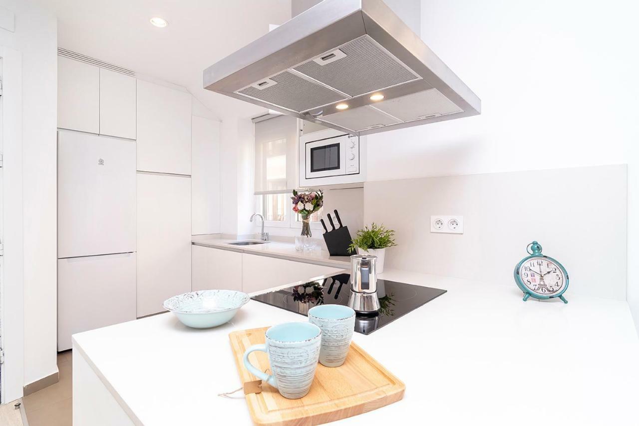 מדריד Smiling Apartment Near Puerta Del Sol By Batuecas מראה חיצוני תמונה
