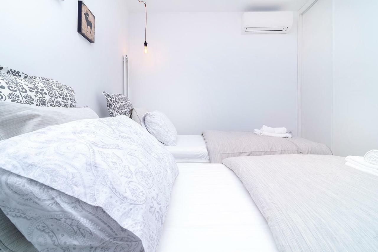 מדריד Smiling Apartment Near Puerta Del Sol By Batuecas מראה חיצוני תמונה